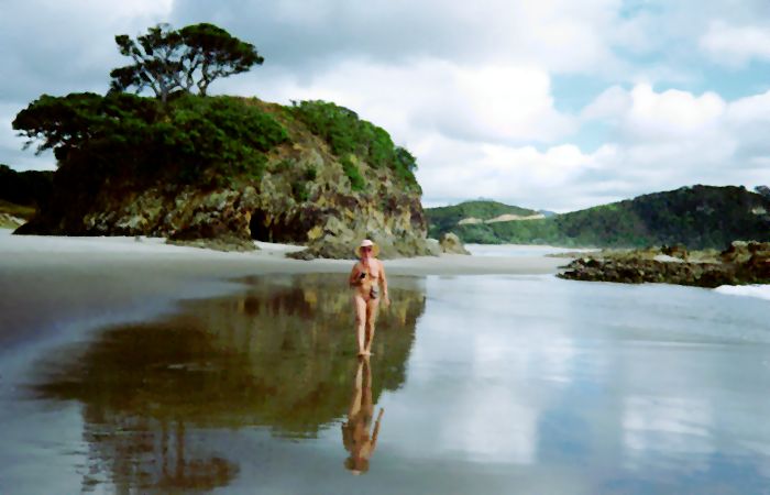 New Zealand naturist beach — Medland Beach