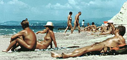 New Zealand naturist beach — St Leonards Side